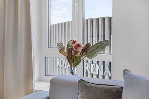 Two-bedrooms Apartment With Amazing View and Sunny Balcony Next to Roy