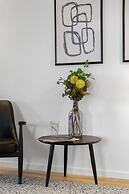 Two-bedrooms Apartment With Amazing View and Sunny Balcony Next to Roy