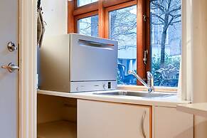 Sanders Park - Charming 1-bdr Apt Close to Metro