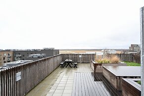 Modern and Bright Apartment Near Metro Station in Copenhagen Orestad
