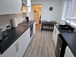 Birtley's Diamond 3 bed Apt, Sleeps 6 Guests