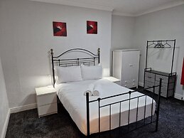 Birtley's Diamond 3 bed Apt, Sleeps 6 Guests