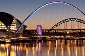 Birtley's Diamond 3 bed Apt, Sleeps 6 Guests