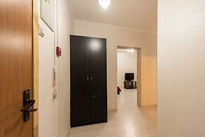 Apartment on Vertolyotchikov 13