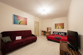 Apartment on Vertolyotchikov 13