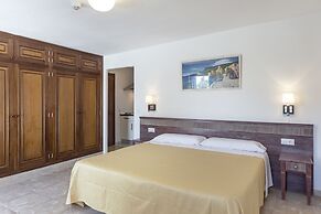 Apartamentos Cala Murada Tennis