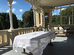 Chateau Vary