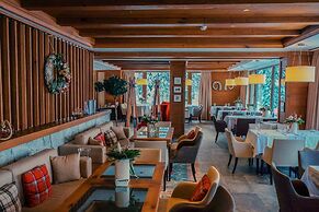 Grey Family Hotel