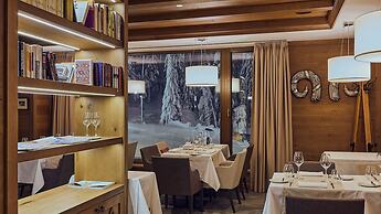 Grey Family Hotel