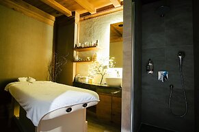 Grey Family Hotel
