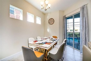 Simply Comfort Amazing 5bd Townhouse