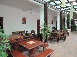 Mani Home & Hostel Luang Prabang