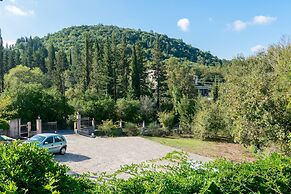 Rivendell Apartments