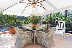 B&B Tiffany Sferracavallo