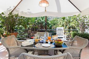 B&B Tiffany Sferracavallo