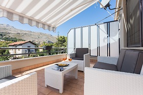 B&B Tiffany Sferracavallo