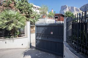 B&B Tiffany Sferracavallo