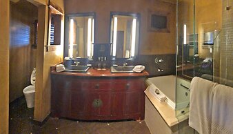 Border House at Crystal Bay Casino