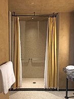 Border House at Crystal Bay Casino