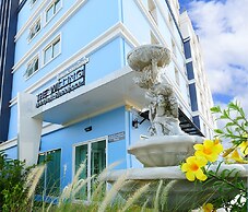 The Willing Hotel and Residence