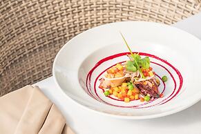 Zee Luxury Boutique Hotel