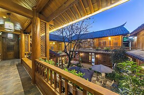 Lijiang Langyun Inn