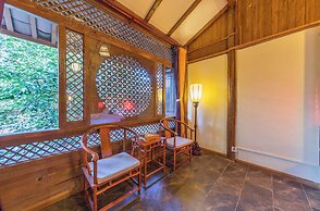 Lijiang Langyun Inn