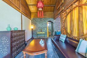 Lijiang Langyun Inn