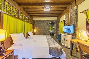 Lijiang Langyun Inn