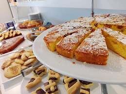 Hotel Ermeti B&B and Brunch