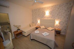 Hotel Ermeti B&B and Brunch