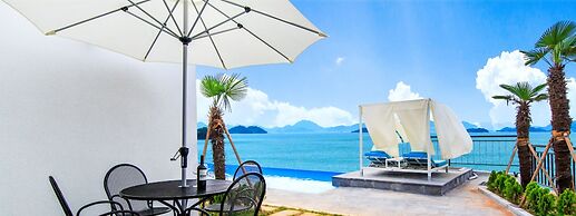 Le Ciel Pool Villa Pension