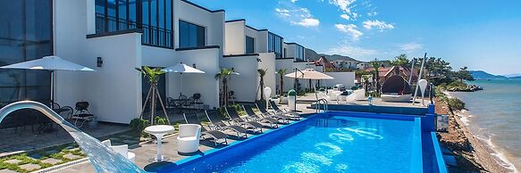 Le Ciel Pool Villa Pension