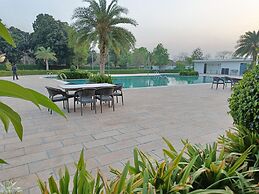Savitri Resorts