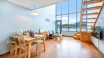 Ara Pool Villa Pension