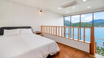 Ara Pool Villa Pension