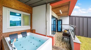 Ara Pool Villa Pension