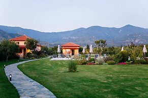 Elite Cottages - Adults Only