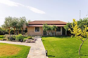 Elite Cottages - Adults Only