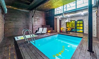 Vista Hill Pool Villa