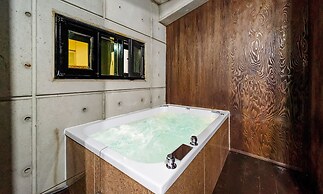 Vista Hill Pool Villa