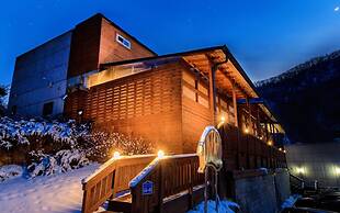 Vista Hill Pool Villa