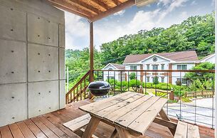 Vista Hill Pool Villa