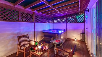 Lake and Pine Spa Pension