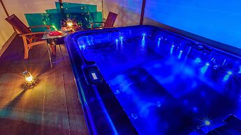 Lake and Pine Spa Pension