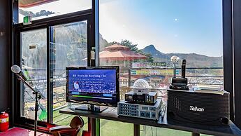 Lake and Pine Spa Pension