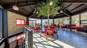 Lake and Pine Spa Pension