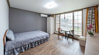 Lake and Pine Spa Pension