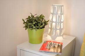 Casa Cara Sotão by All In Lisbon