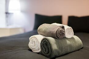 Casa Cara Sotão by All In Lisbon